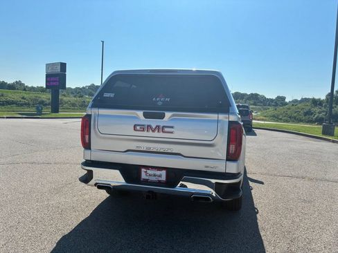 Used 2022 GMC Sierra 1500 SLT w/ SLT Premium Package AWD/4WD image 10