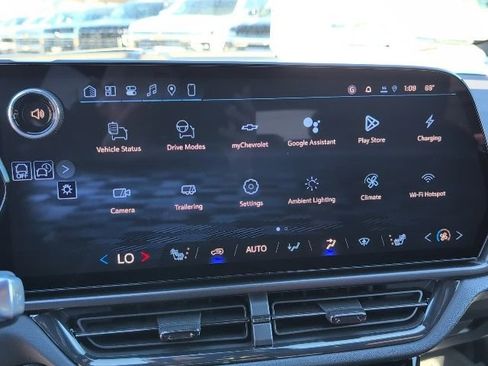 Used 2026 Chevrolet Equinox EV RS FWD image 23