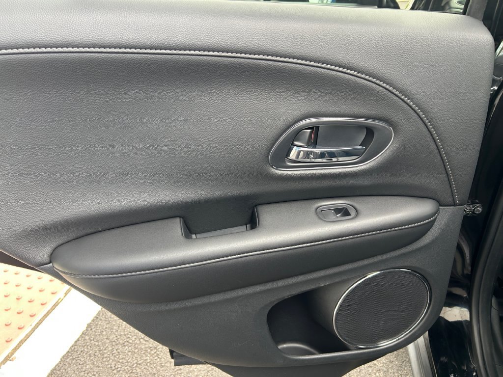 Used 2022 Honda HR-V EX-L image 26