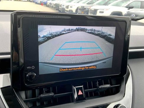 Used 2023 Toyota Corolla Cross LE w/ Moonroof Package AWD/4WD image 28