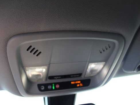 Used 2022 Chevrolet Malibu LT image 30