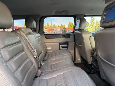 Used 2004 HUMMER H2 w/ Preferred Equipment Group image 14