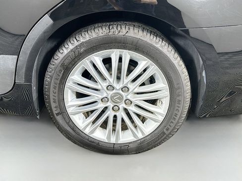 Used 2015 Lexus ES 350 w/ Luxury Package image 33