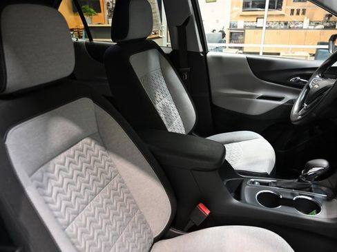 Used 2023 Chevrolet Equinox LT image 6