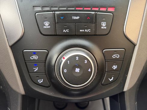 Used 2016 Hyundai Santa Fe Sport image 11