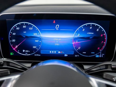 New 2025 Mercedes-Benz GLC 300 4MATIC image 14