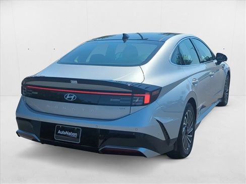 Certified 2024 Hyundai Sonata Limited image 2