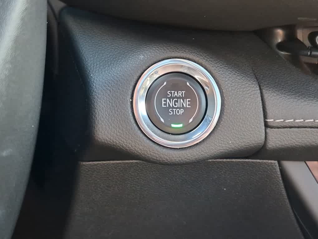 Used 2023 Buick Envision Avenir AWD/4WD image 24