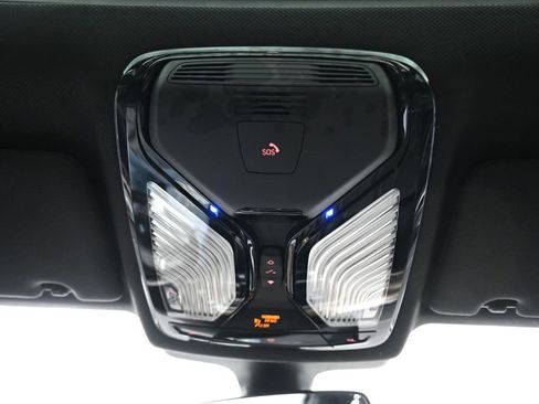 Used 2018 BMW 530i xDrive AWD/4WD image 27
