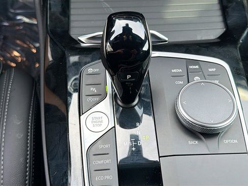 Certified 2025 BMW X4 xDrive30i w/ Premium Package image 30