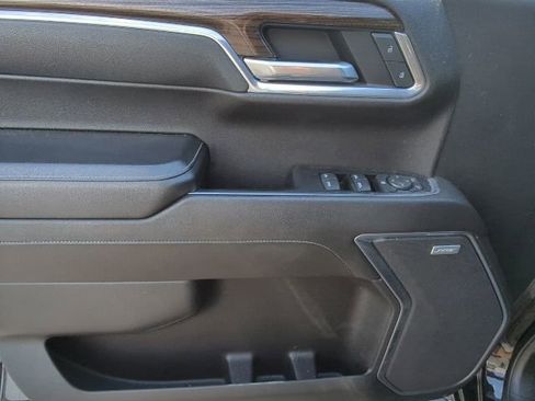 Used 2022 Chevrolet Silverado 1500 RST AWD/4WD image 11