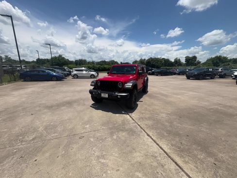 Used 2025 Jeep Wrangler Unlimited Sport AWD/4WD image 15
