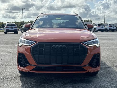 Used 2024 Audi Q3 2.0T Premium w/ Convenience Package AWD/4WD image 2