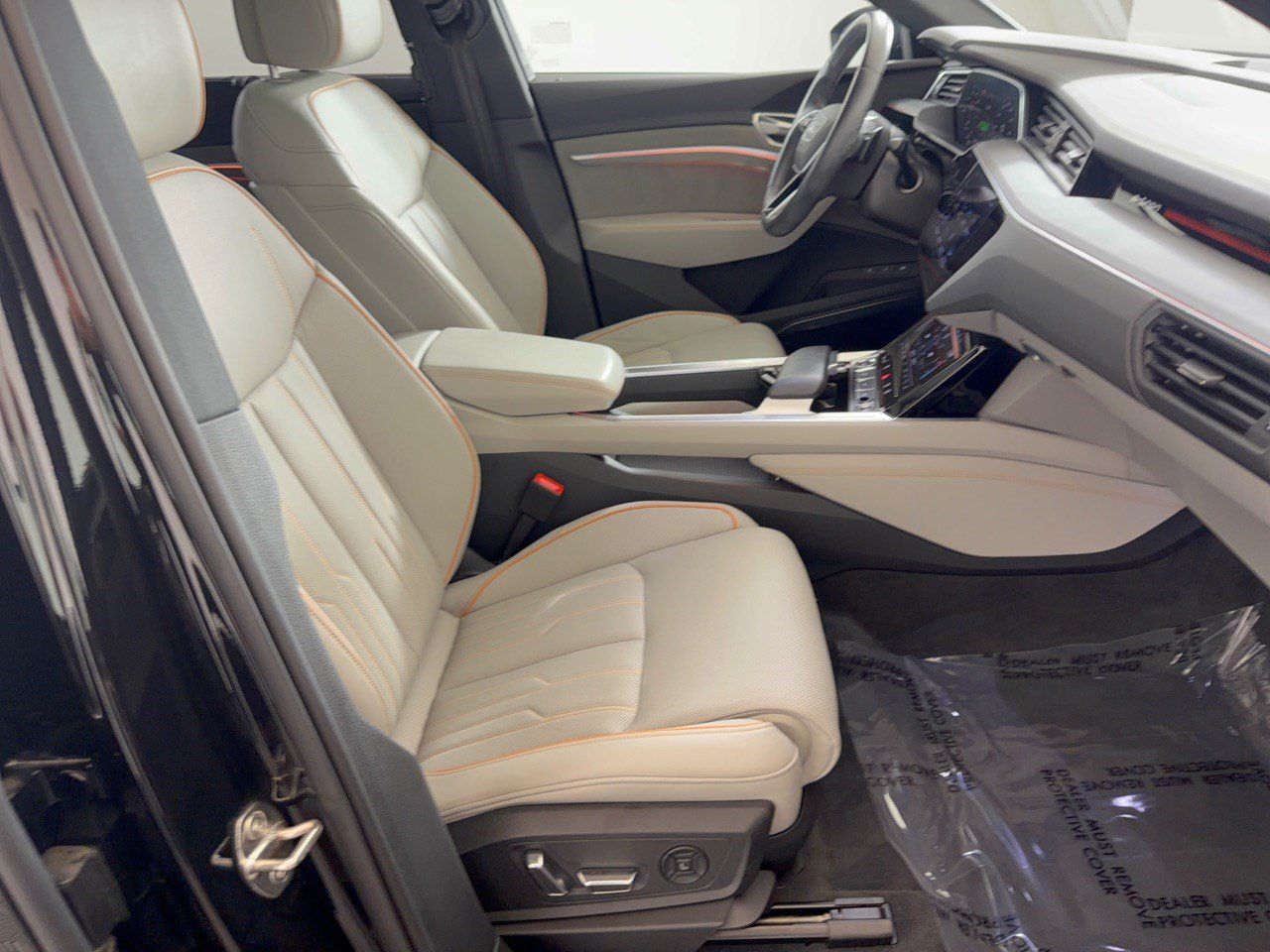 Used 2024 Audi Q8 e-tron Prestige AWD/4WD image 30