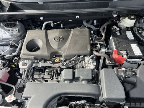 Used 2022 Toyota RAV4 XLE image 35