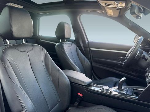 Used 2016 BMW 335i Gran Turismo xDrive image 31