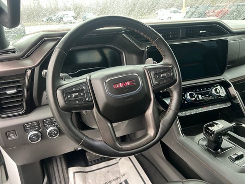 Used 2023 GMC Sierra 1500 AT4 image 12