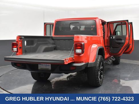 Used 2025 Jeep Gladiator Sport AWD/4WD image 39