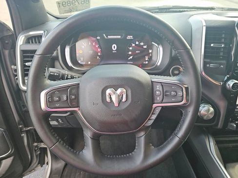 Used 2024 RAM 1500 Laramie AWD/4WD image 3