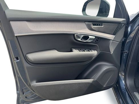 New 2026 Volvo XC90 T8 Ultra w/ Protection Package Premier AWD/4WD image 10