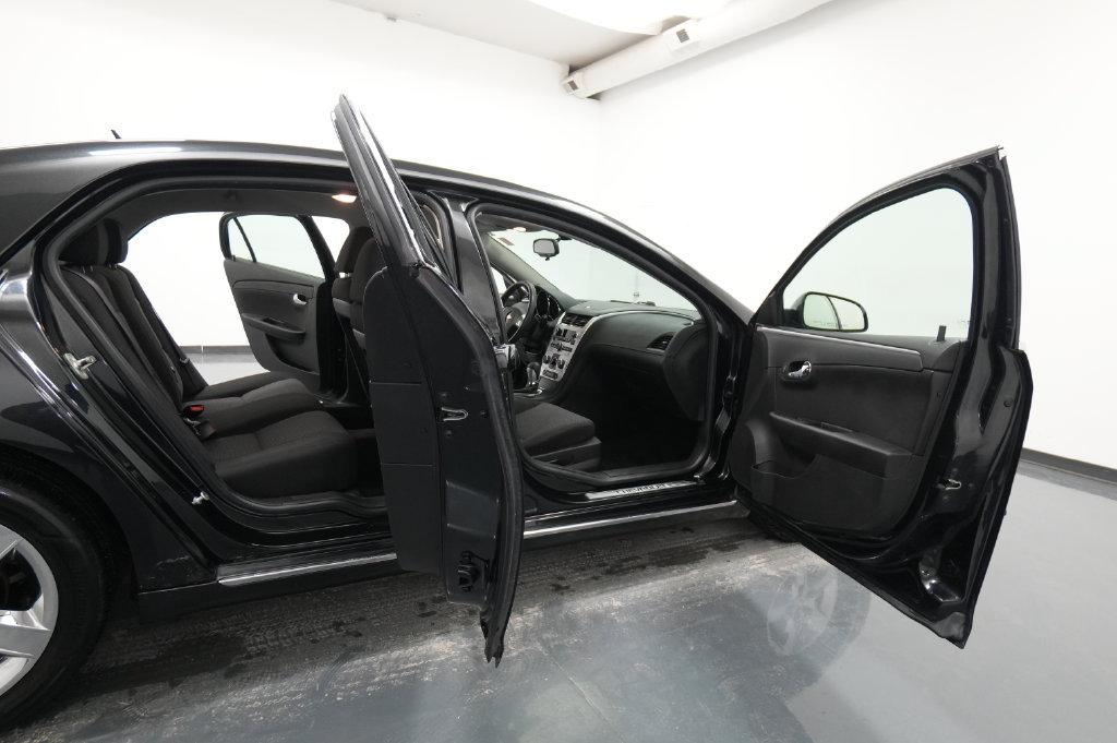 Used 2010 Chevrolet Malibu LT w/ Power Convenience Package FWD image 24