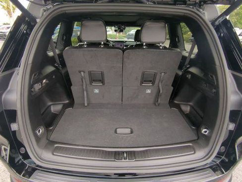 Certified 2025 Jeep Grand Cherokee L Limited w/ Luxury Tech Group II image 13