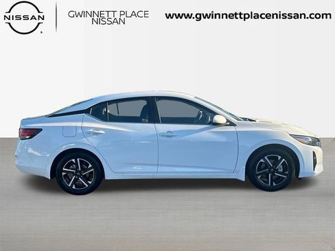 New 2025 Nissan Sentra SV image 4