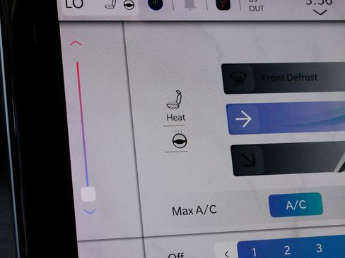 Used 2022 Jeep Grand Cherokee Limited 4xe image 30