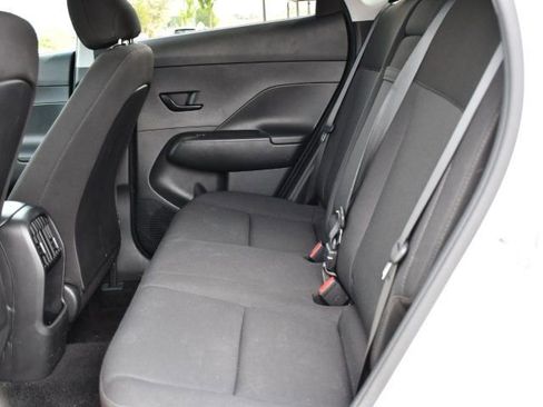 Used 2024 Hyundai Kona SEL image 14