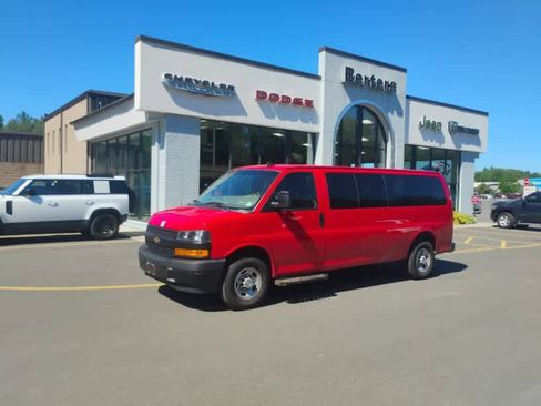 Used 2022 Chevrolet Express 3500 LS RWD image 1
