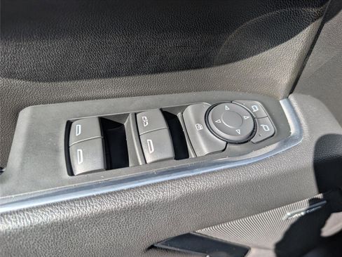 Used 2025 Chevrolet Silverado 1500 LT Trail Boss w/ Convenience Package II image 32