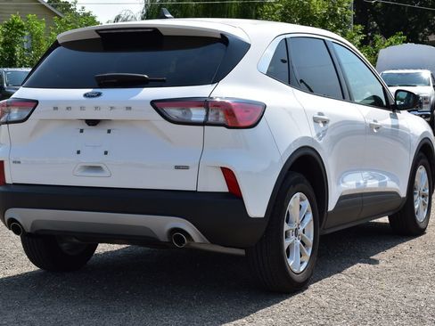 Used 2022 Ford Escape SE FWD image 5