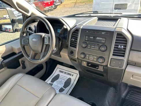 Used 2018 Ford F250 XL image 24