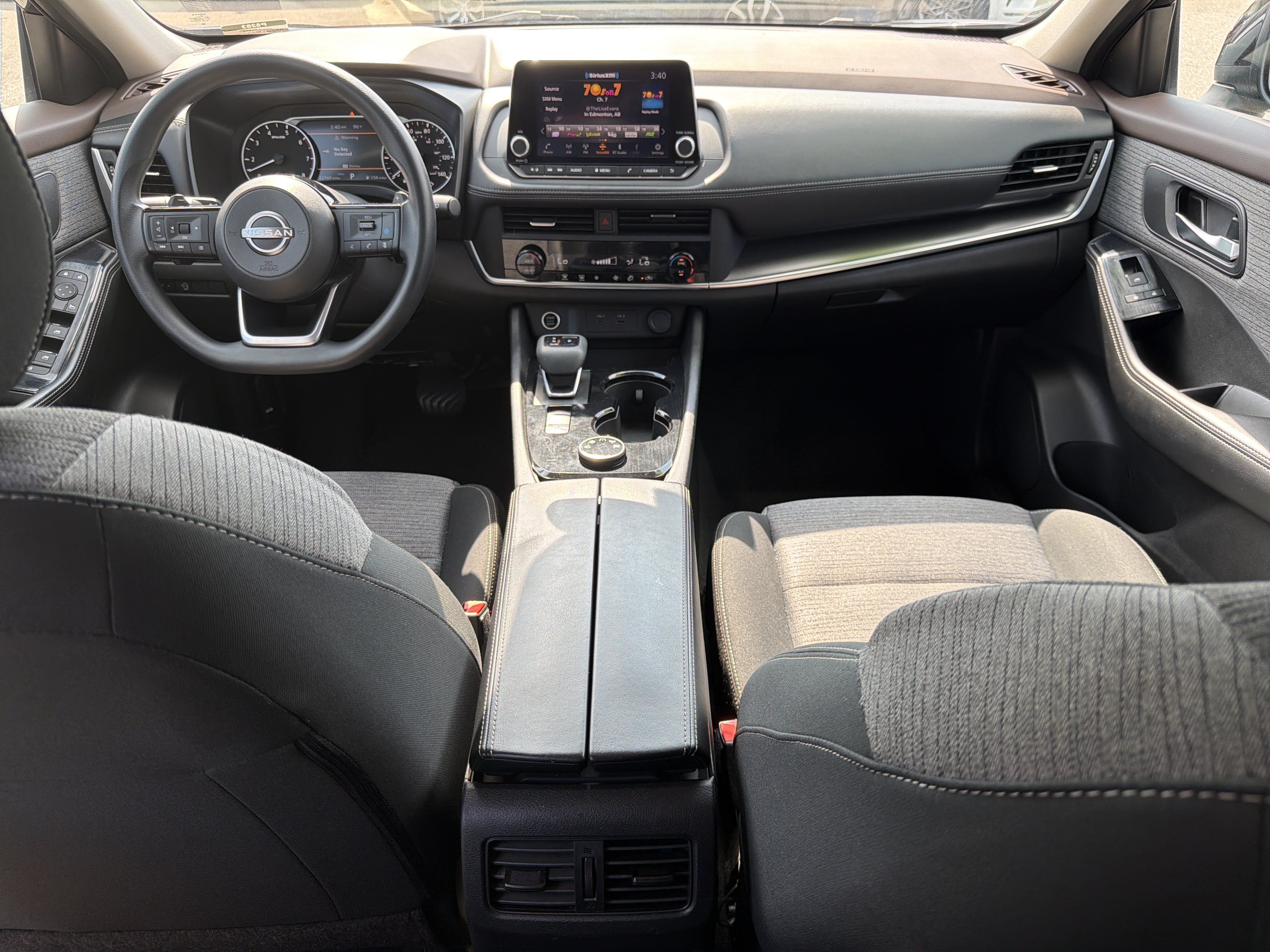 Used 2023 Nissan Rogue SV AWD/4WD image 4