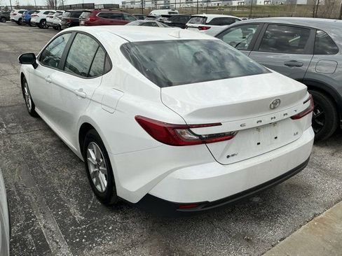 Used 2025 Toyota Camry LE image 11