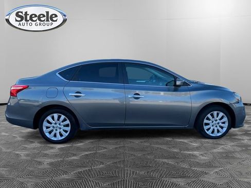 Used 2019 Nissan Sentra S image 6