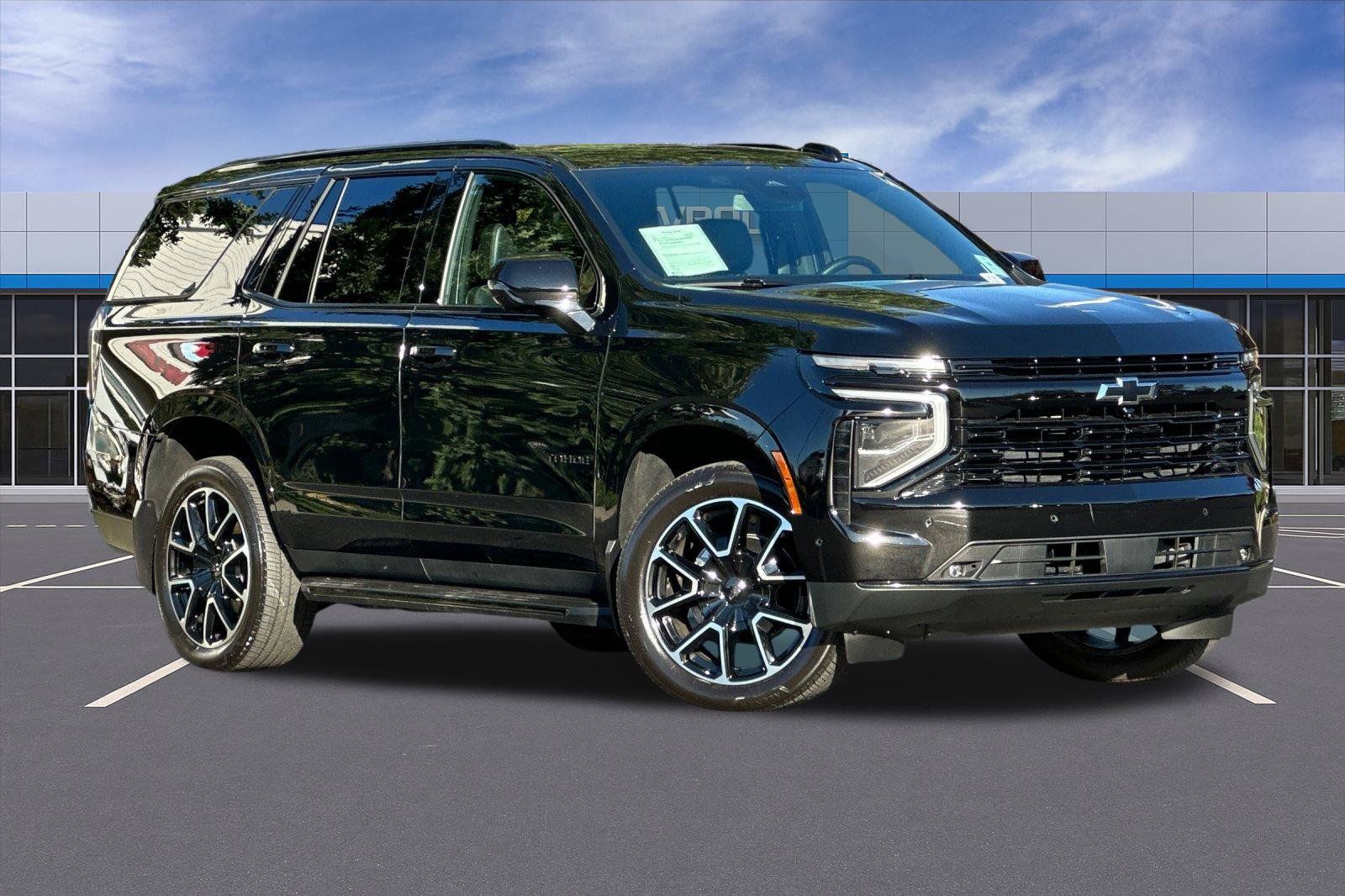 Used 2026 Chevrolet Tahoe RST w/ Comfort Package AWD/4WD image 2