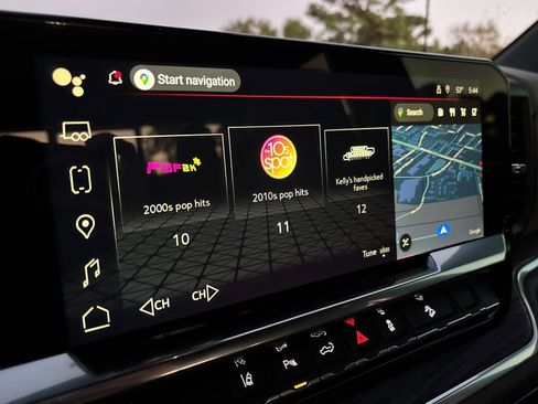 New 2026 GMC Sierra 2500 SLT w/ SLT Premium Package image 8