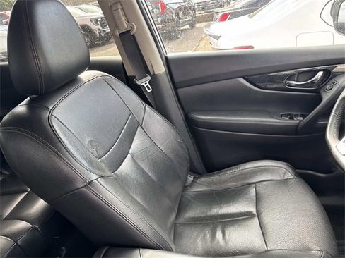 Used 2018 Nissan Rogue SL image 13