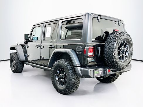 Used 2025 Jeep Wrangler Willys image 5