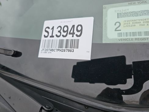 Used 2023 Subaru Crosstrek 2.0i AWD/4WD image 14