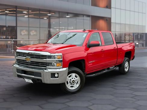 Used 2015 Chevrolet Silverado 2500 LT w/ LT Fleet Convenience Package AWD/4WD image 2
