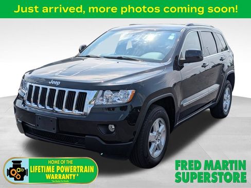 Used 2013 Jeep Grand Cherokee Laredo w/ Laredo E Group AWD/4WD image 1