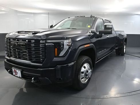 Used 2024 GMC Sierra 3500 Denali Ultimate image 13