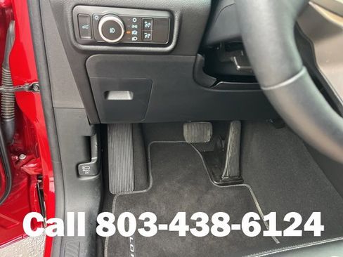 Used 2024 Ford Explorer XLT w/ Equipment Group 202A image 23