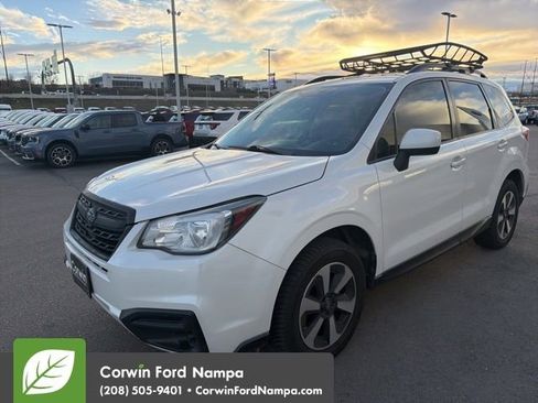 Used 2018 Subaru Forester 2.5i Premium image 3