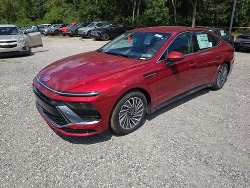 New 2025 Hyundai Sonata SEL image 1