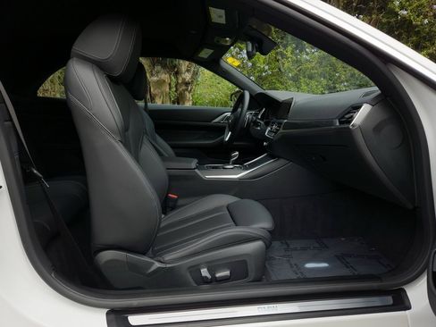 Used 2023 BMW 430i Convertible w/ Premium Package image 24