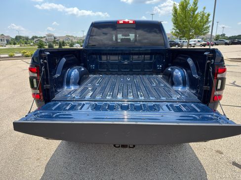 Used 2024 RAM 2500 Rebel AWD/4WD image 14