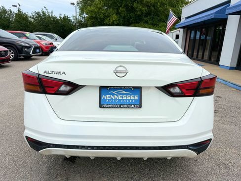 Used 2023 Nissan Altima 2.5 S FWD image 2